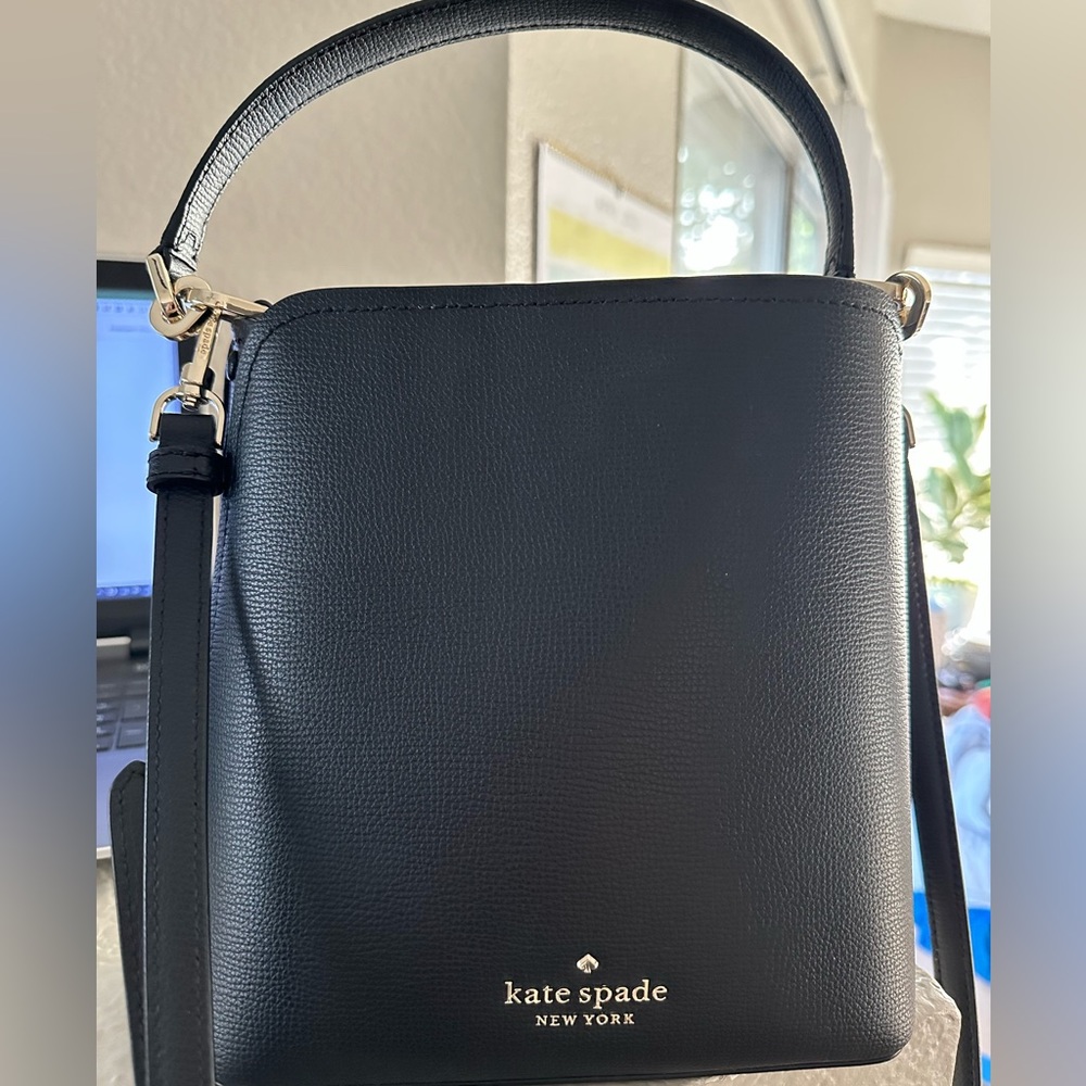 Rarely used- Kate Spade Darcy Crossbody Handle Bucket Bag | Black